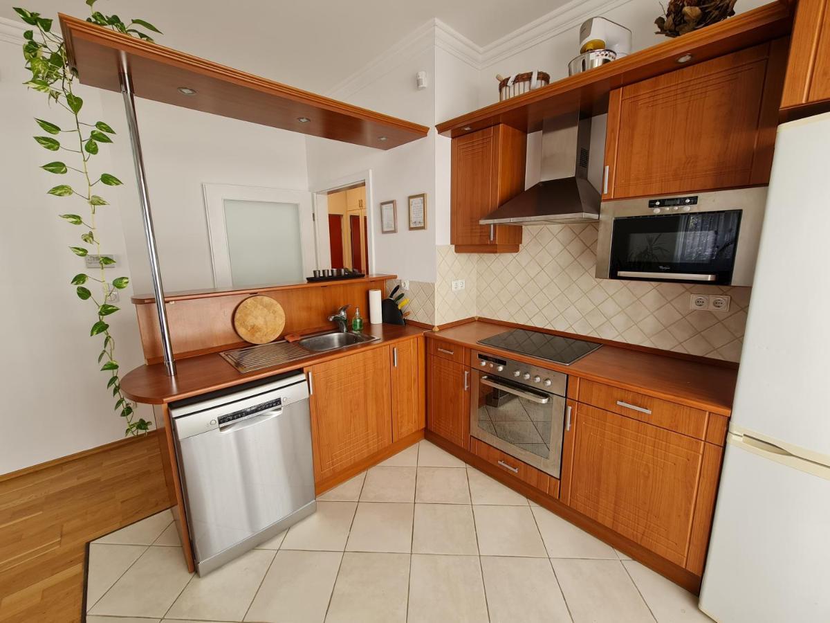Harmonic By The Buda Castle Apartment